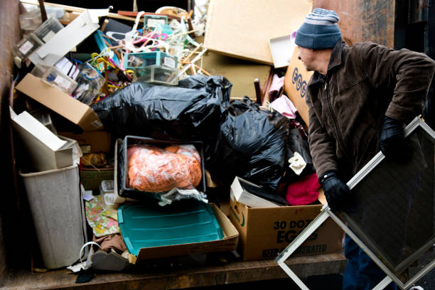 Best Garage Cleanout  in University, FL